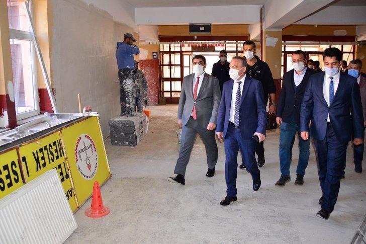 Vali Hüseyin Öner, Okullarda Sürdürülen Güçlendirme ve Yenileme Çalışmalarını Denetledi G3