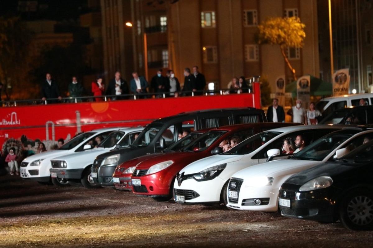 Didim&rsquo;de arabalı sinema etkinliği yapıldı