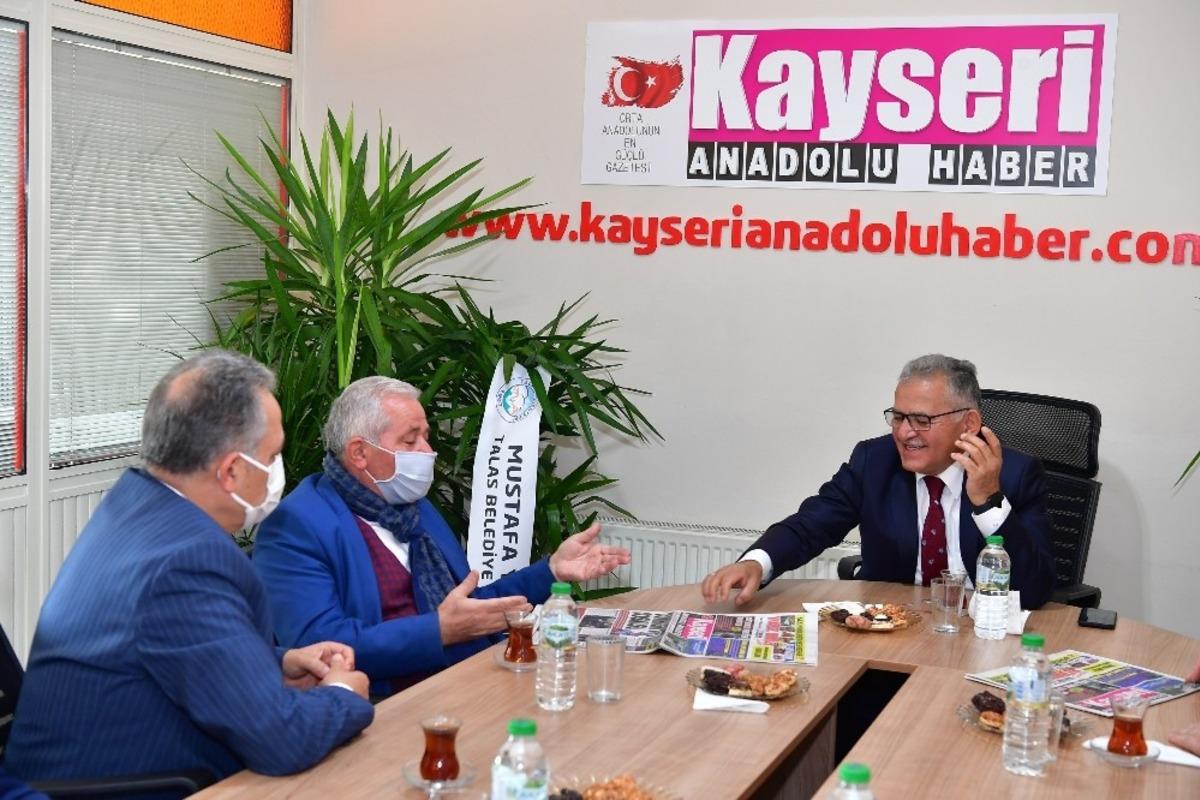 Başkanlardan gazetelere &rsquo;Hayırlı Olsun&rsquo; ziyareti