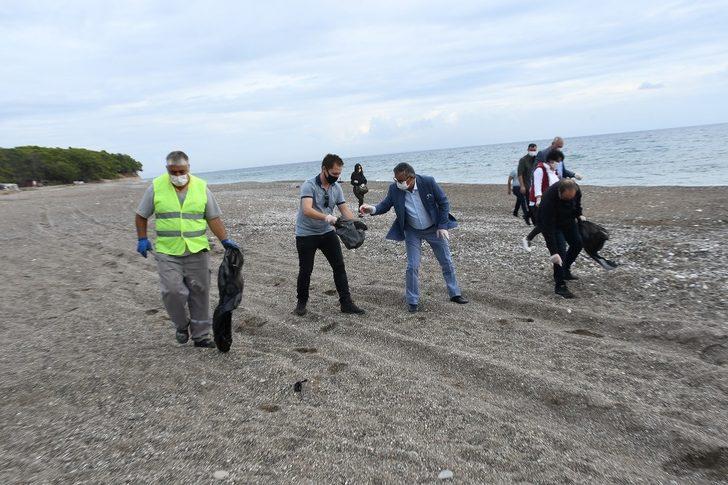 Başkan Topaloğlu, sahil temizliğinde G3