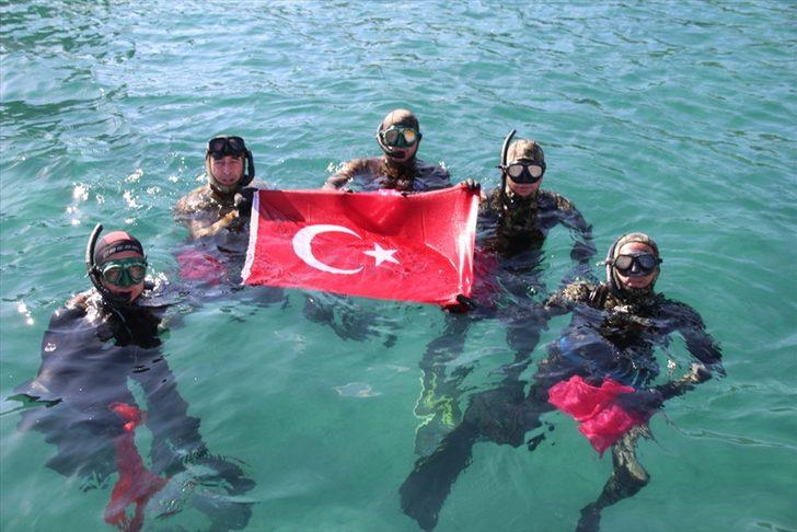 Bodrum'da dalgıçlar deniz dibi temizliğinde 275 kilogram atık çıkardı G4