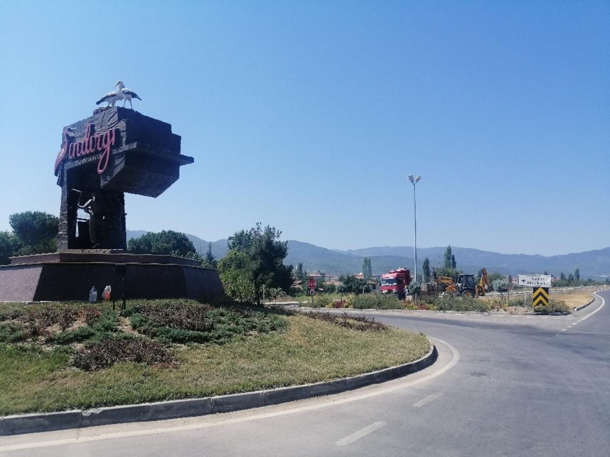 Sındırgı &Ccedil;evre yolu aydınlanıyor