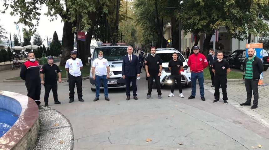 G&ouml;n&uuml;ll&uuml; arama kurtarma ekipleri deprem b&ouml;lgesine gidiyor