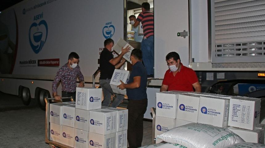 Antalya Büyükşehir Belediyesi ekipleri yaraları sarmak üzere yola çıktı