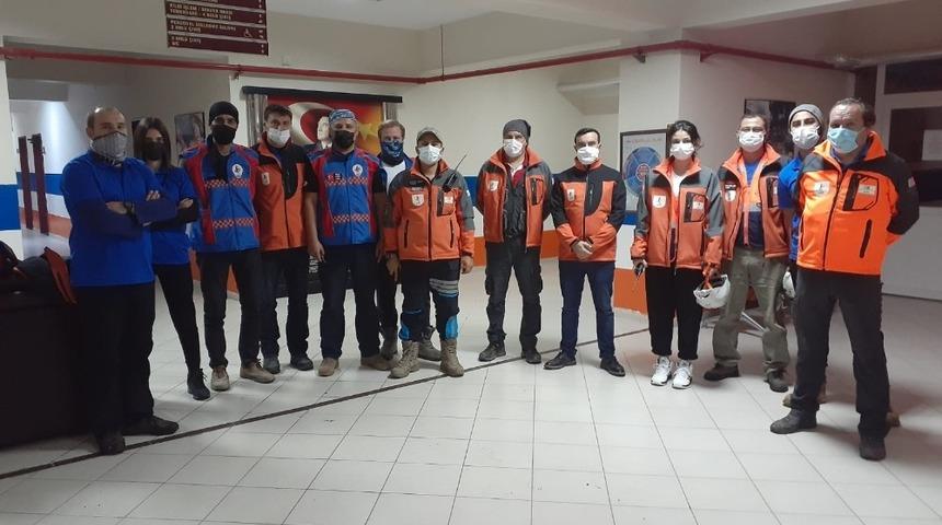 Kocaeli&rsquo;den 11 AFAD g&ouml;n&uuml;ll&uuml;s&uuml; İzmir&rsquo;e yardıma gidiyor