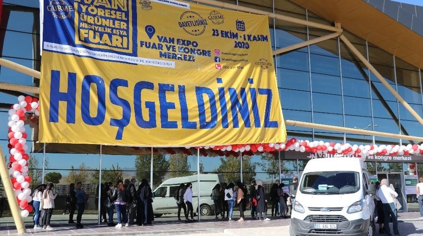 B&uuml;y&uuml;k Van y&ouml;resel &uuml;r&uuml;nler fuarının bitmesine 3 g&uuml;n kaldı