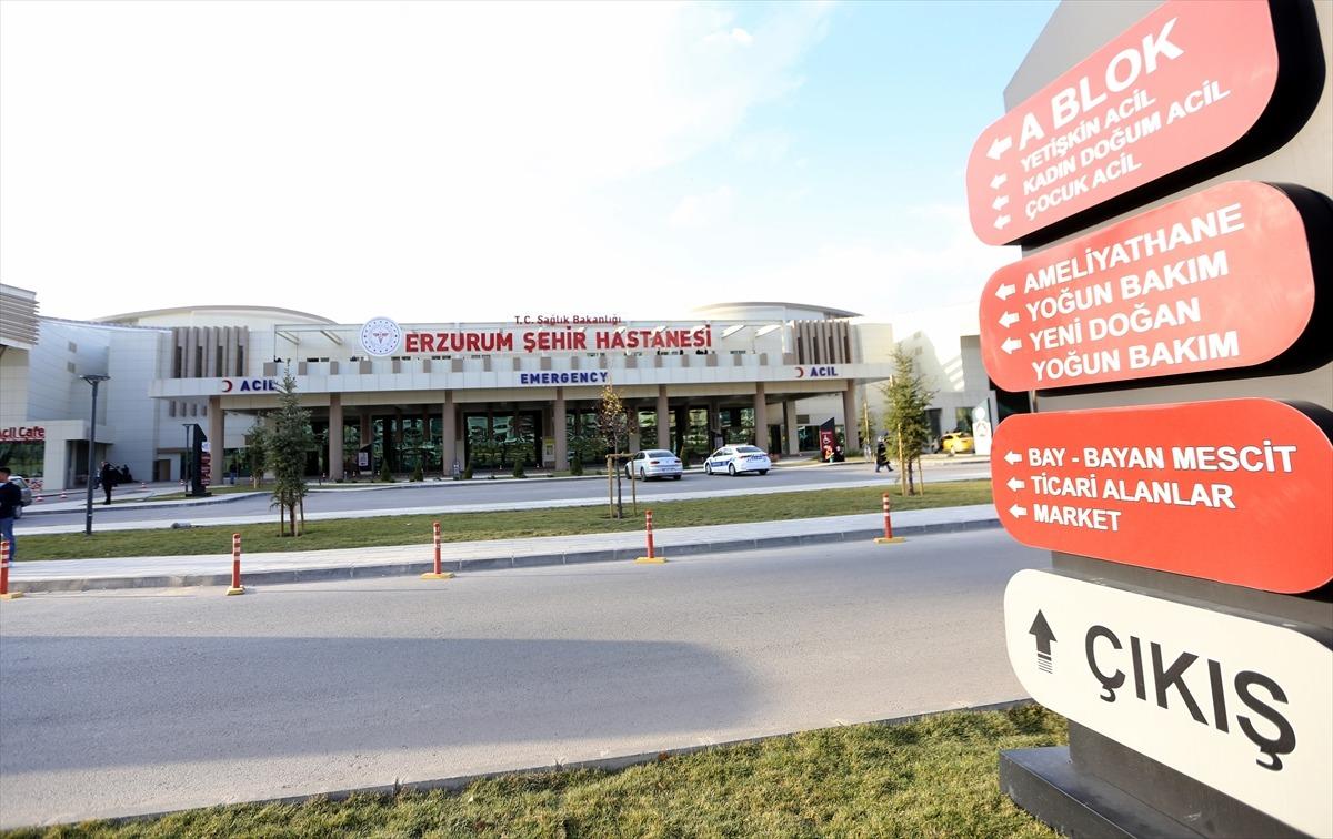 Pandemiyle m&uuml;cadelenin can kurtaranı: Erzurum Şehir Hastanesi