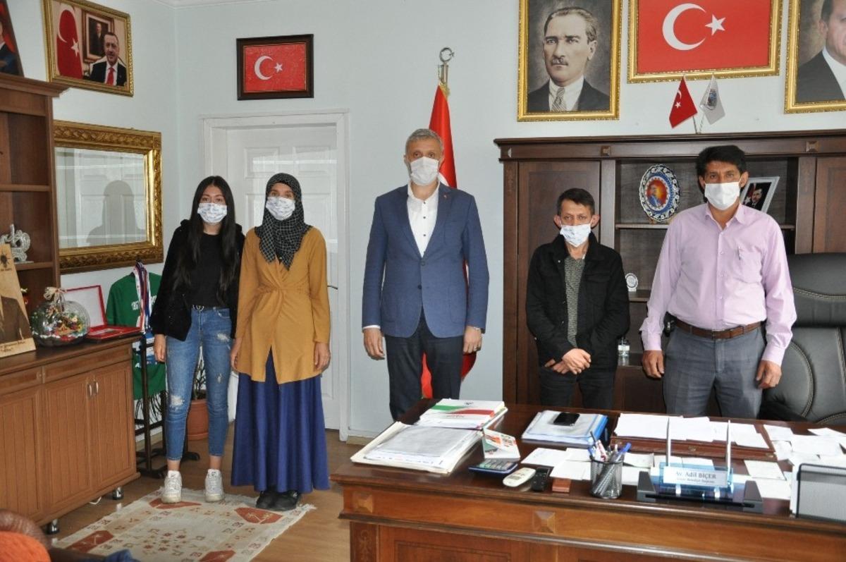 Başkan Bi&ccedil;er&rsquo;den acılı aileye şefkat eli