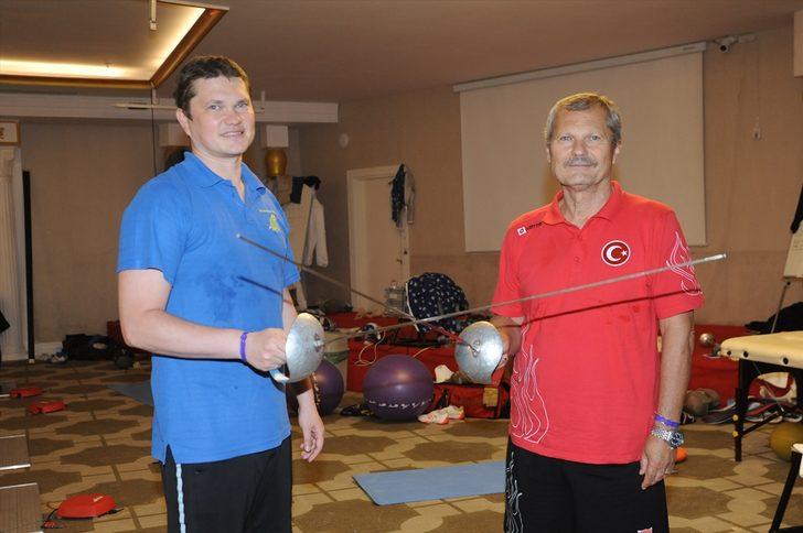 Üç ülkenin eskrim milli takımları, baba ve iki oğluna emanet G1