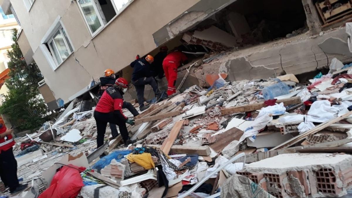 DAK İzmir&rsquo;de Emine teyzeyi kurtarma &ccedil;alışmalarına katıldı