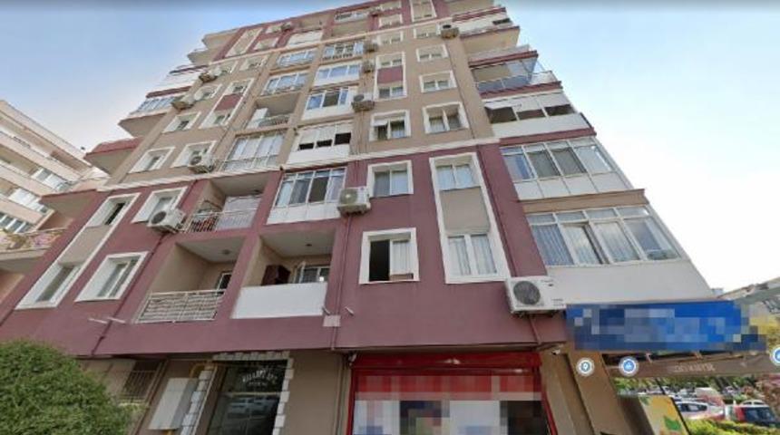 Rızabey Apartmanı'nın yıkılmadan &ouml;nceki halinin fotoğrafları ortaya &ccedil;ıktı 