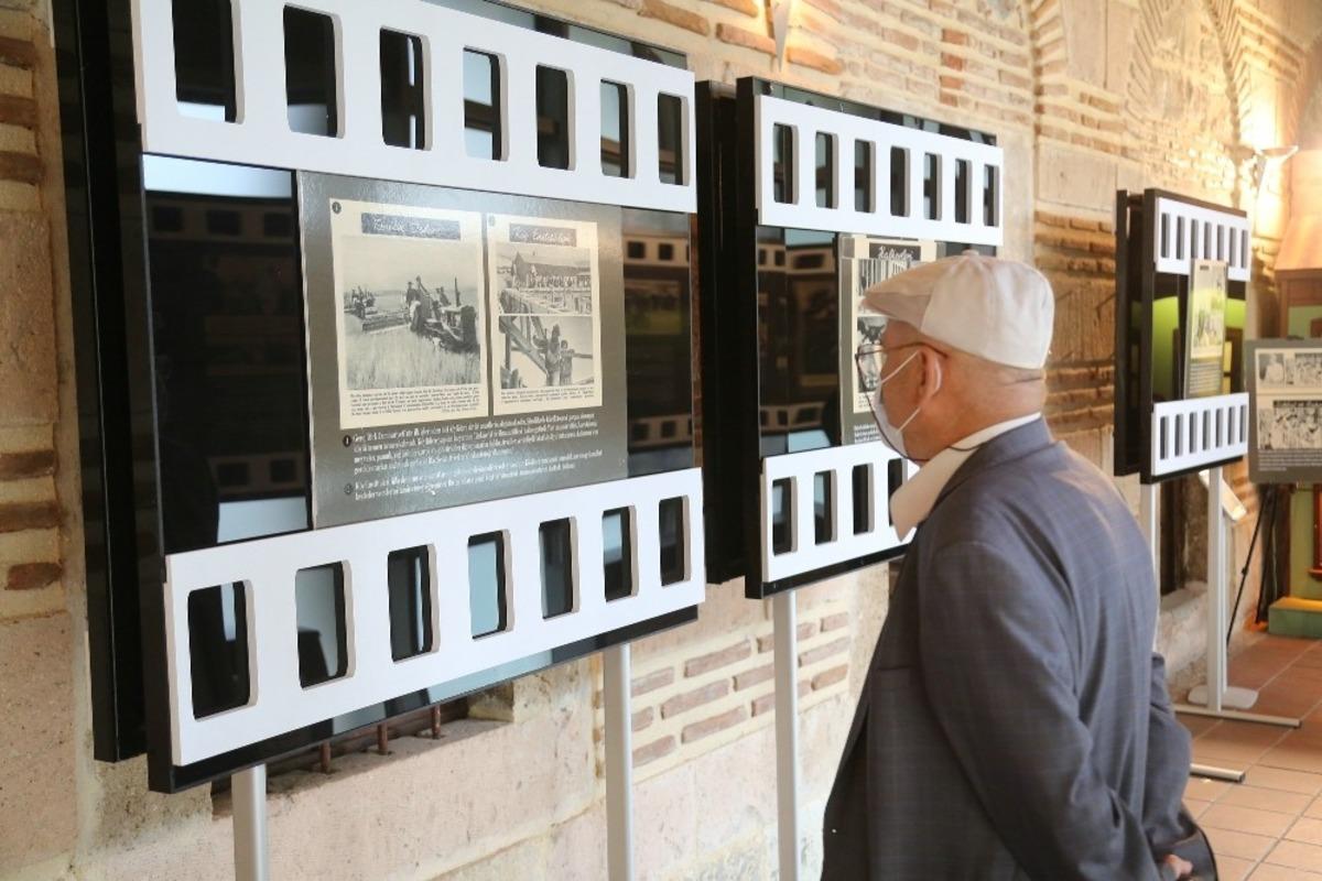 Cumhuriyet Sergisi ziyaret&ccedil;ilerini bekliyor