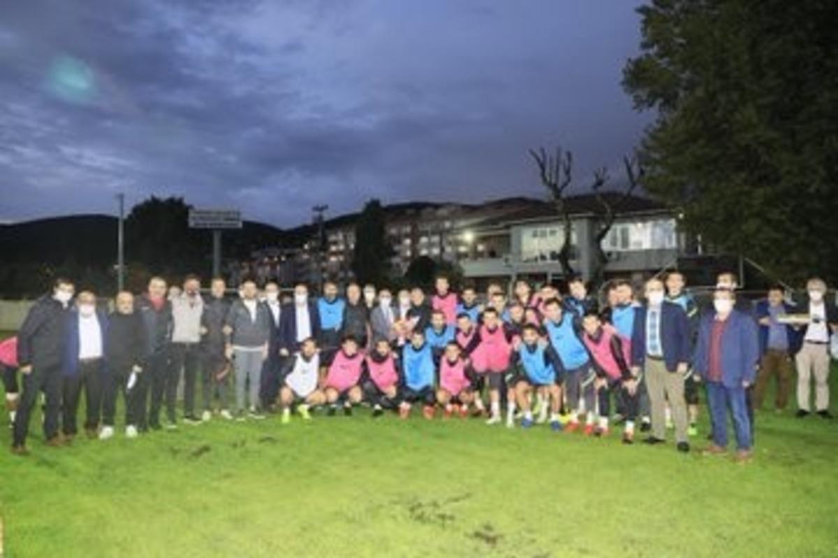 S&ouml;ğ&uuml;t, Kocaelispor idmanını ziyaret etti