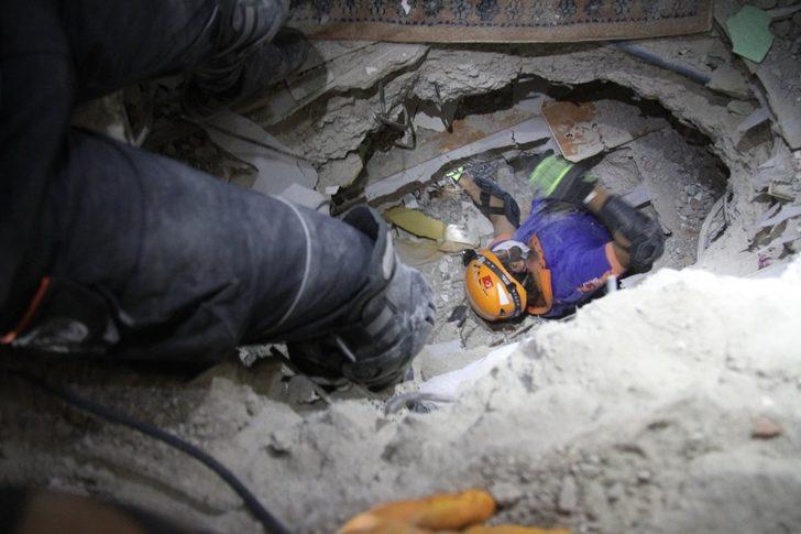 AFAD Afyonkarahisar ekibi deprem bölgesinde çalışmalarını sürdürüyor G2