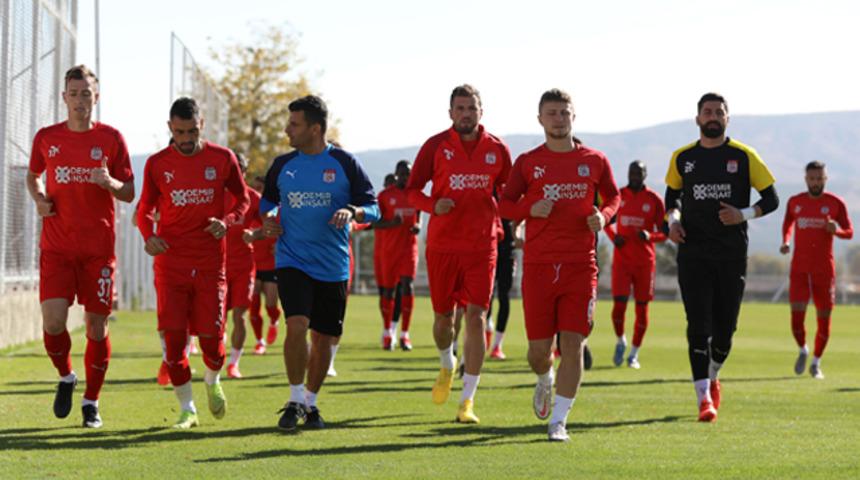 Marcelo Goiano, takımdan ayrı düz koşu yaptı