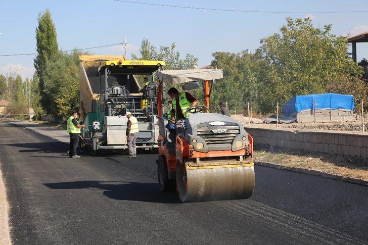 Sıcak asfalt çalışması Sindelhöyük Mahallesi’nde devam ediyor G3