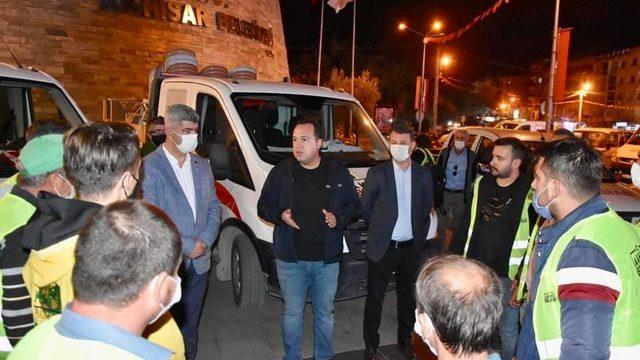 Akhisar Belediyesi, İzmir’deki depremzedelerin yanında