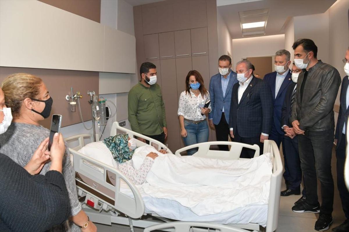 TBMM Başkanı Mustafa Şentop enkaz altından &ccedil;ıkarılan Buse Hasyılmaz'ı ziyaret etti: