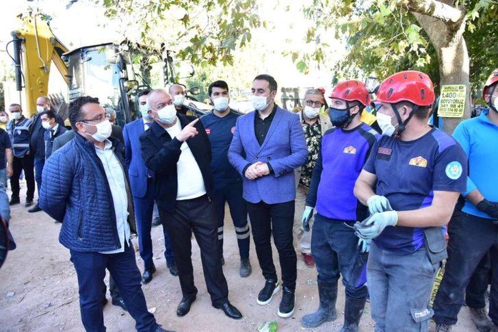 Başkan Ergün enkaz kaldırma çalışmalarını takip etti G4