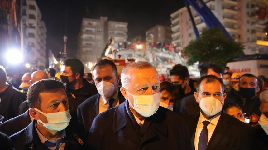 Cumhurbaşkanı Erdoğan'dan İzmir'de deprem bölgesine ziyaret