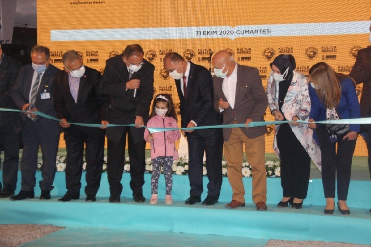 Talas K&uuml;lt&uuml;r Merkezi ve 7/24 K&uuml;t&uuml;phane hizmete a&ccedil;ıldı