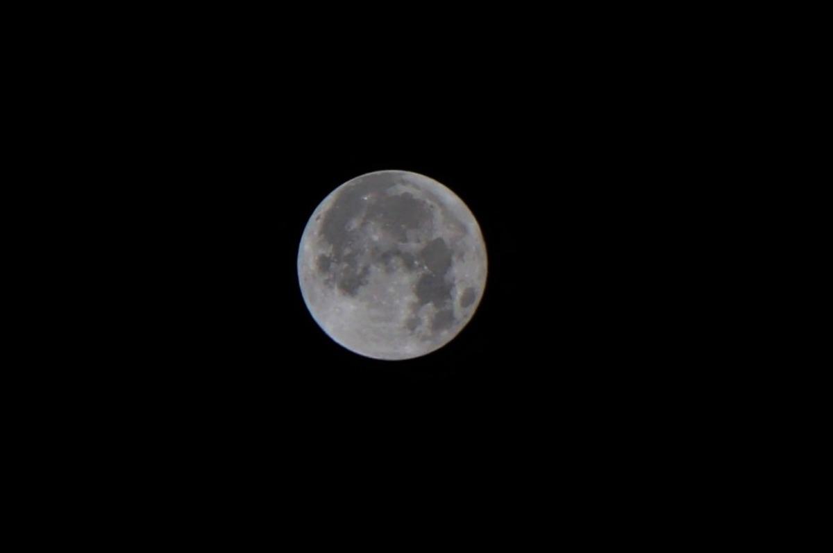 Vatandaşlar Mavi Dolunay&rsquo;ı bekledikleri şekilde bulamadı