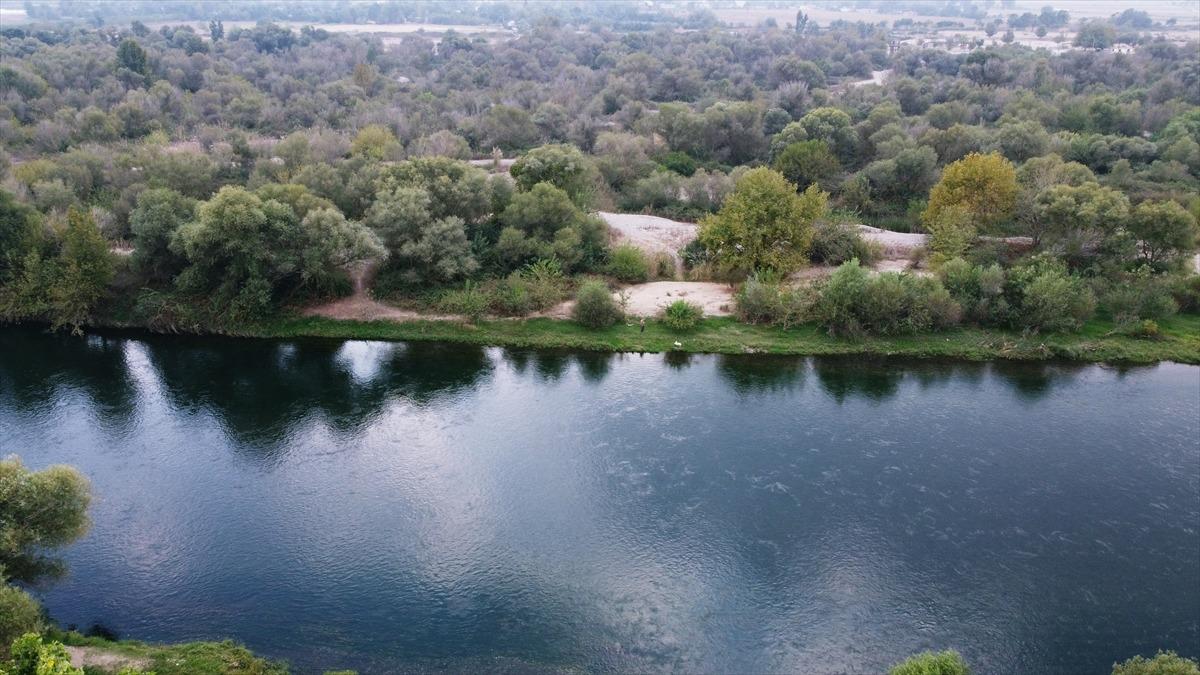 Kırmıtlı Kuş Cenneti'nde sonbahar renkleri g&uuml;zel g&ouml;r&uuml;nt&uuml;ler oluşturdu