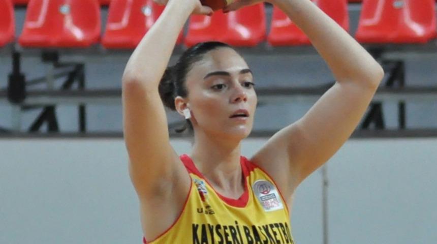 Melis Gülcan maçın yıldızı oldu