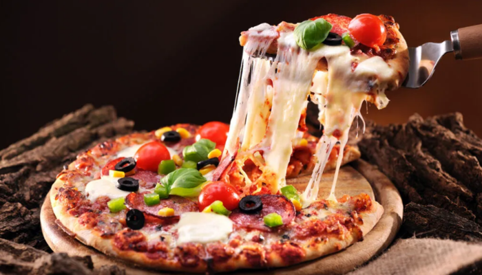 Pizza tarifleri nelerdir? Evde pizza nasıl yapılır? Pizza hamuru nasıl hazırlanır? İşte ev yapımı 5 pizza tarifi...
