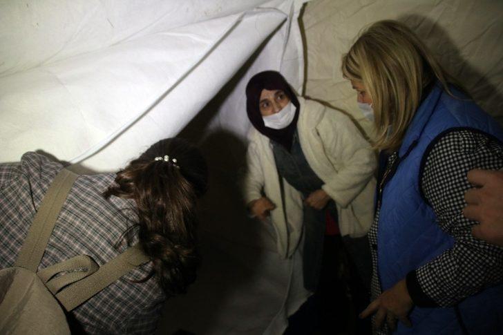 Bodrum Belediyesi depremzedeler için hazırladığı kolileri teslim etti G3