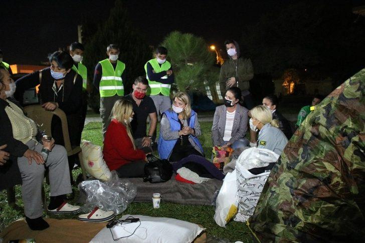 Bodrum Belediyesi depremzedeler için hazırladığı kolileri teslim etti G4