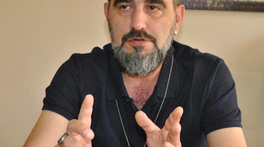 Jeoloji m&uuml;hendisinden &lsquo;Hasarlı binalara girmeyin&rsquo; uyarısı