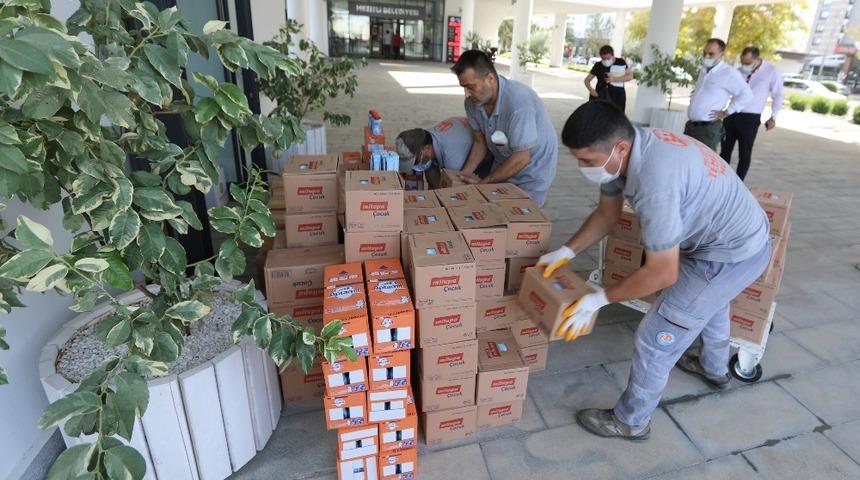 Mezitli&rsquo;de iyilikseverler hareketi &ccedil;ocukları s&uuml;tle buluşturacak