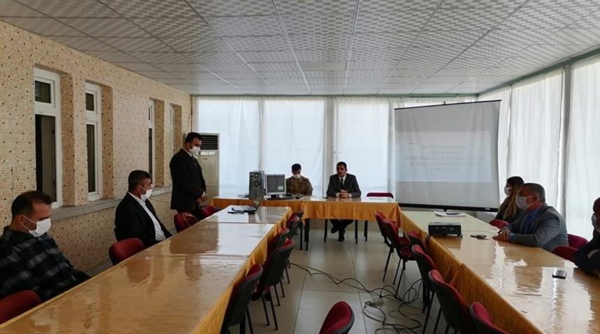 Muhtarlara hizmet i&ccedil;i eğitim semineri ile bilgilendirme