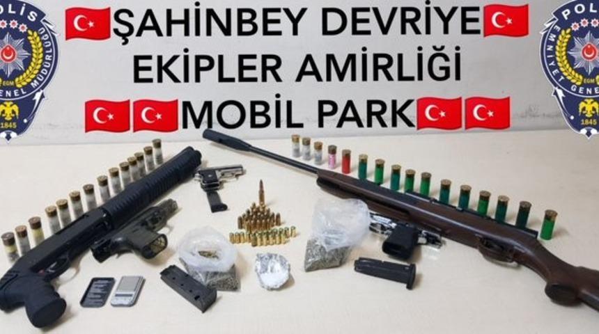 Polis uyuşturucu satıcılarına g&ouml;z a&ccedil;tırmıyor