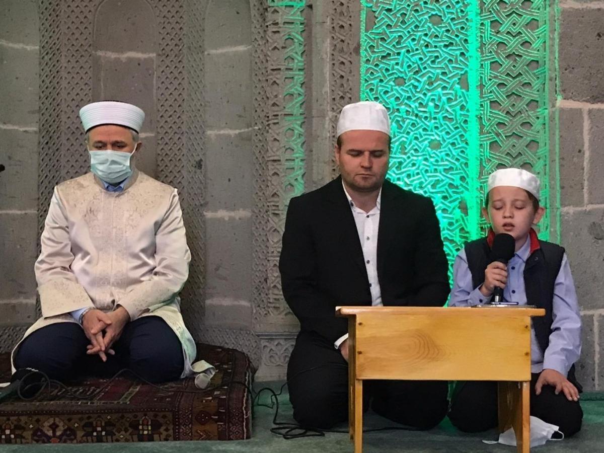 Mevlid-i Nebi haftasında &lsquo;Aileler camide buluşuyor&rsquo; programı d&uuml;zenlendi