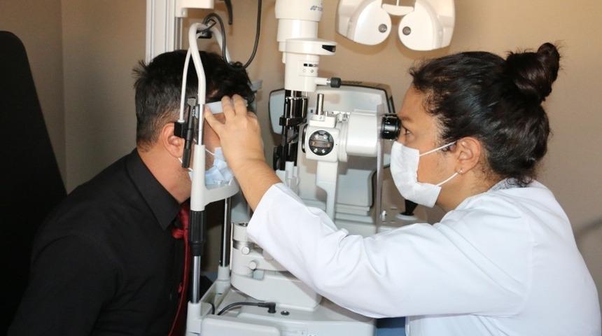 Prof. Dr. Budakoğlu: &ldquo;Vitrektom ameliyatları en &uuml;st teknoloji ile yapılıyor&rdquo;