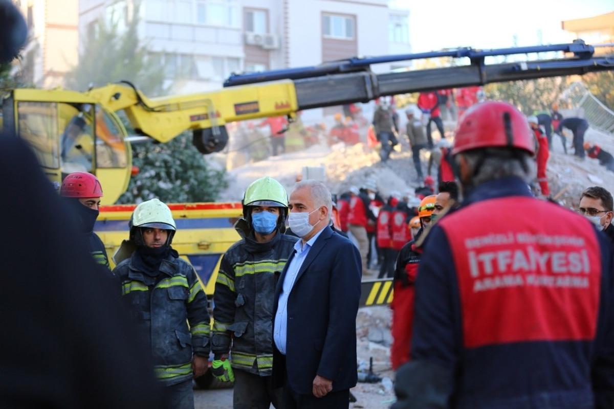 Denizli B&uuml;y&uuml;kşehir Belediye Başkanı Zolan, İzmir&rsquo;de deprem b&ouml;lgesinde