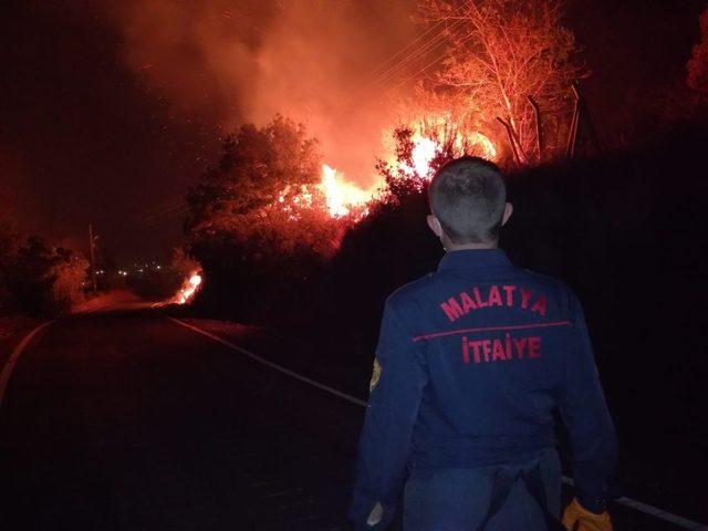 Hatay’a desteğe giden itfaiye ekipleri Malatya’ya döndü