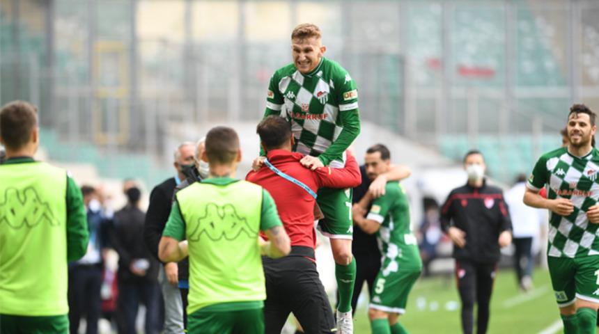 Burak Kapacak&rsquo;ın Karşıyaka ma&ccedil;ında oynaması zor