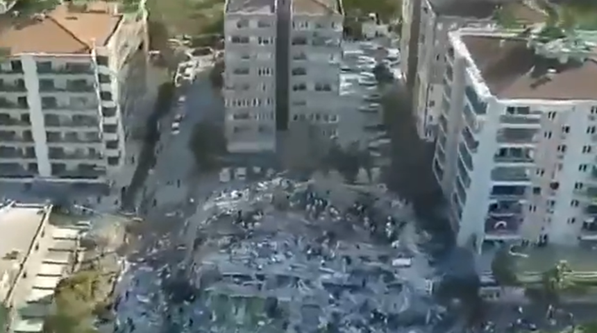 Depremin ardından İzmir havadan böyle görüntülendi