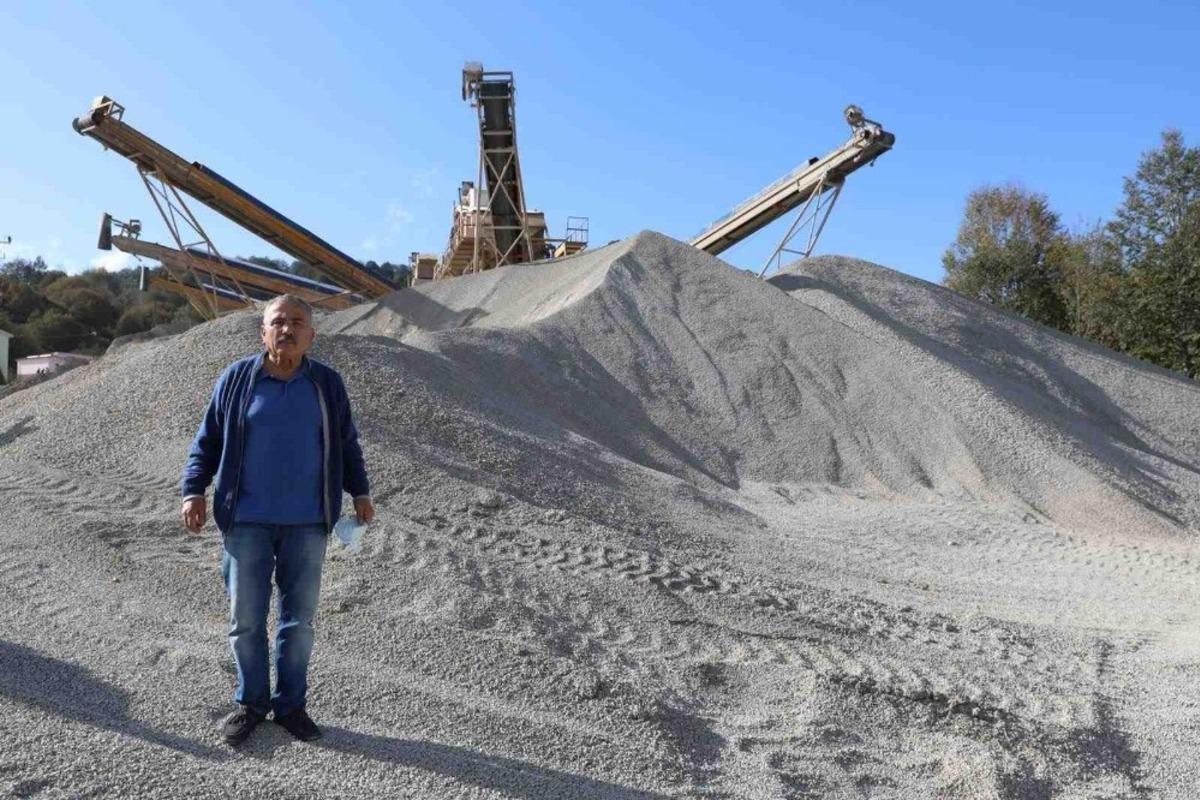 G&ouml;lk&ouml;y&rsquo;e asfalt plenti m&uuml;jdesi