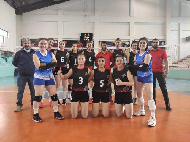 Van Büyükşehir Kadın Voleybol takımı 3’te 3 yaptı