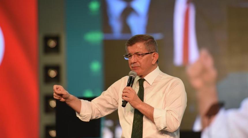 Ahmet Davutoğlu, Gelecek Partisi'nin yeniden genel başkanı se&ccedil;ildi