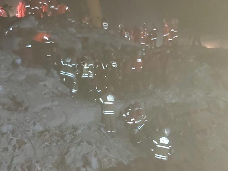 Enkaz altındaki Beril’den acı haber geldi G1