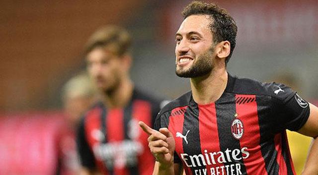 Hakan Çalhanoğlu için ezeli rakip Inter devreye girdi!