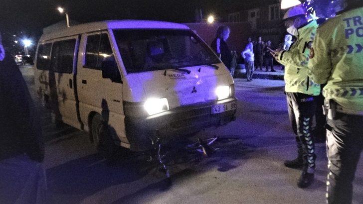 Kütahya'da feci kaza! 14 yaşındaki çocuğa çarpan sürücü aracını bırakıp kaçtı