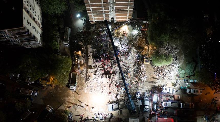 İzmir'deki depremde son dakika gelişmesi! &Ouml;l&uuml; ve yaralı sayısı y&uuml;kseliyor