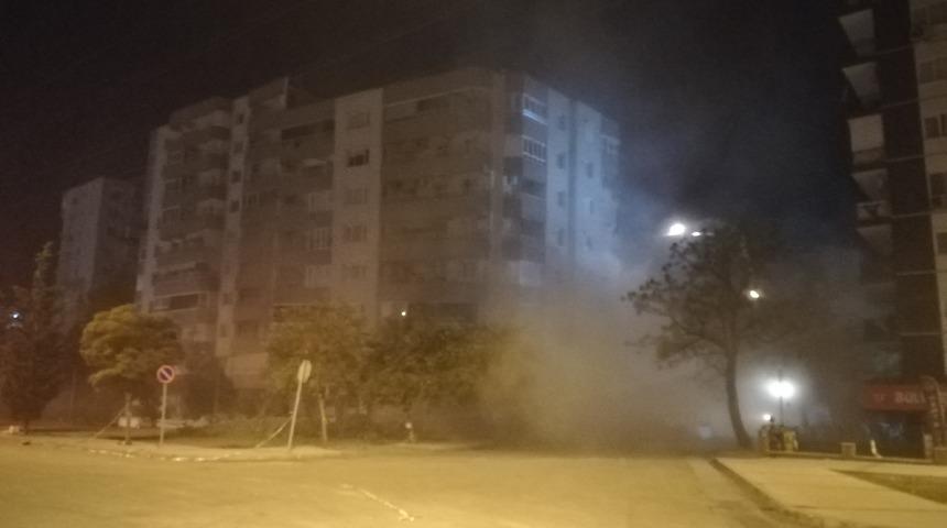 İzmir'deki 10 katlı Yılmaz Erbek Apartmanı'nda yıkım başladı