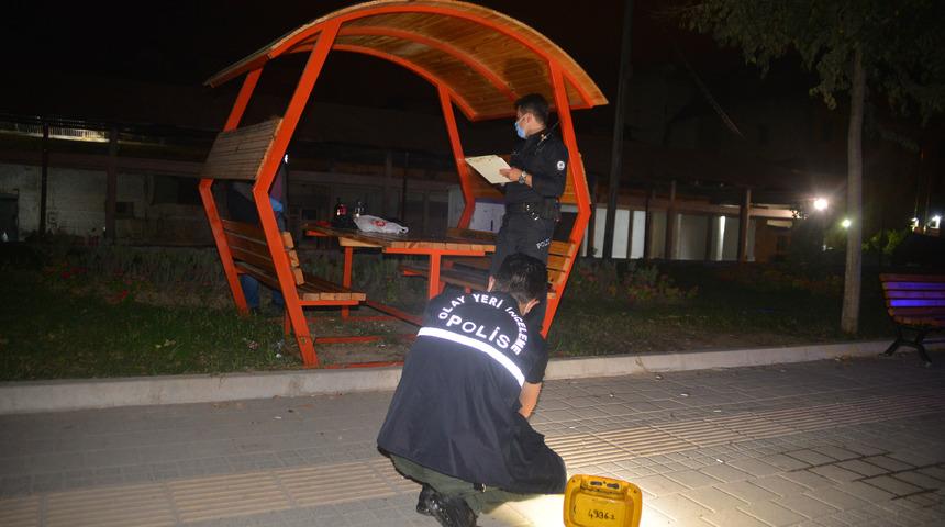 Adana'da kanlı tartışma! Birlikte alkol aldığı kişi tarafından göğsünden bıçaklandı